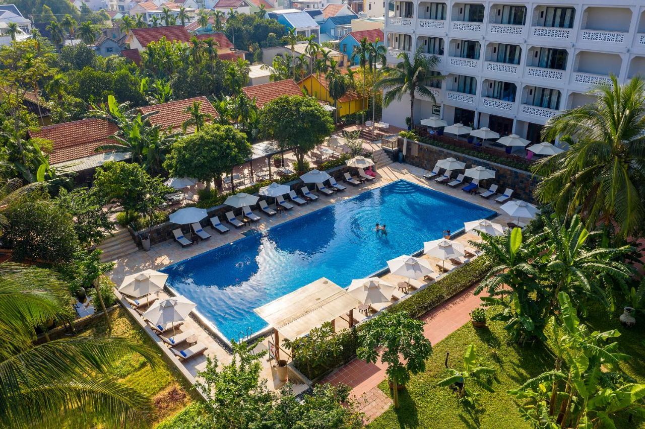 Rivertown Hoi An Resort & Spa Exterior foto The hotel's swimming pool